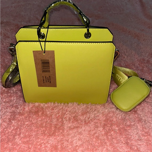 Steve Madden Bevelyn lemon (NWT) - Picture 4 of 6